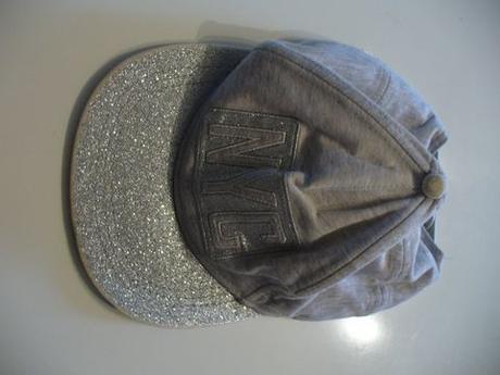 Dievčenská šiltovka, 134