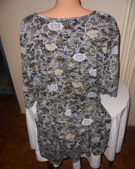 Kvalitné dámske vzorované elastické šaty, xl