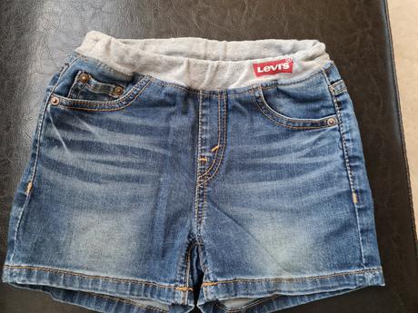 Uzasne kratase levis, levis,110