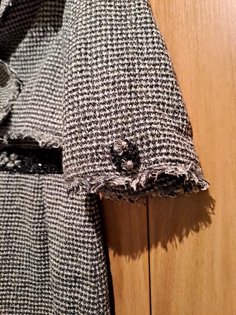 Zaujímavé  vlnené vintage šaty s bolerkom, 38