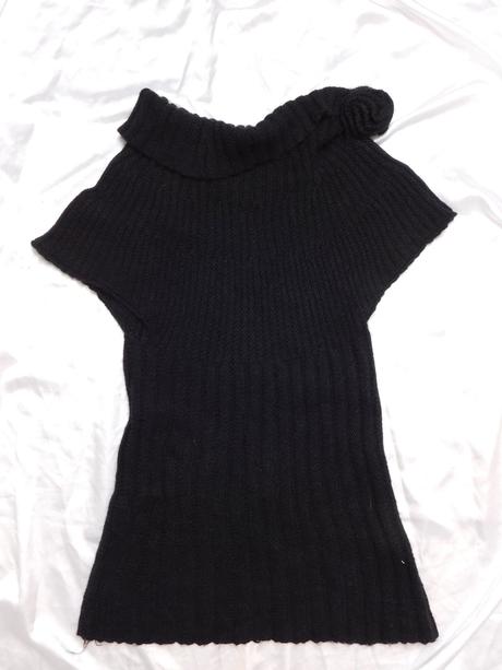 Pekny pleteny predlzeny pulover/vesta, 36