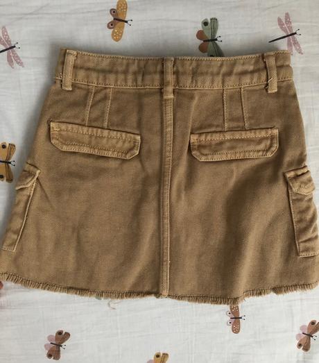 Riflova suknicka s kapsami, zara,122