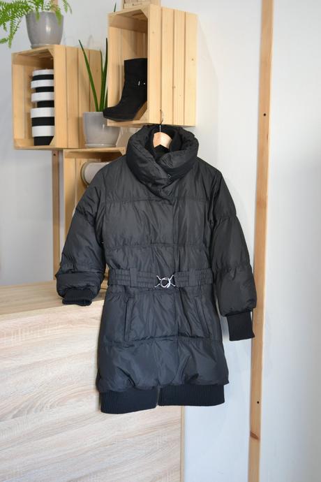 Čierna páperová bunda 38, 38