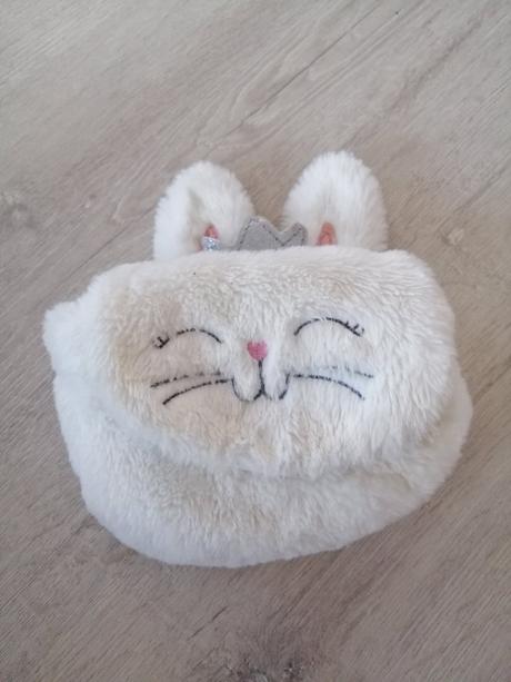 Kabelka pre malú slečnu, 