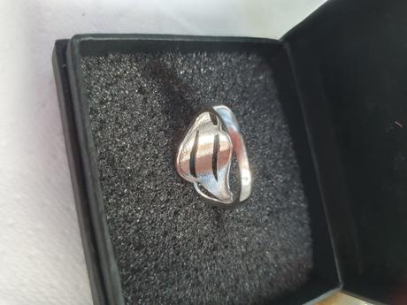 Strieborný prsteň, 