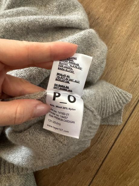 Dlhy sveter sivý, s