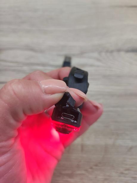 Led nabíjacie svetlo na bicykel,