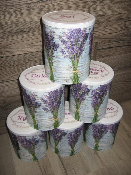 Kuchynské dózy na potraviny,