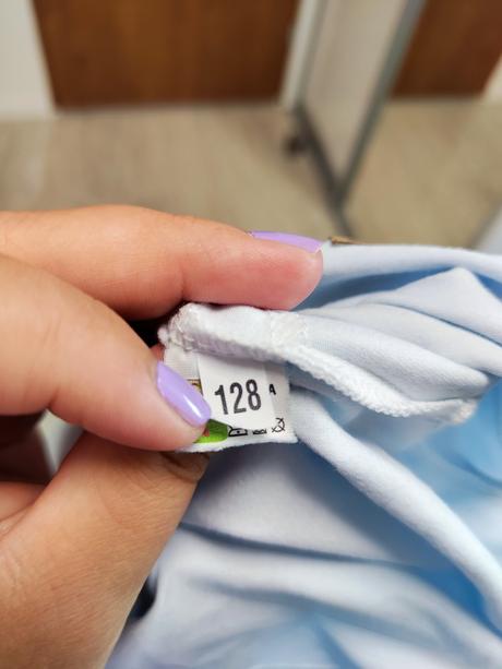 Tričko asimetrické, 128