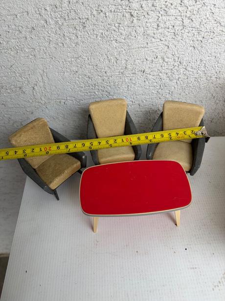 Stary vintage 70 roky maly nabytok pre babiky hrac, 