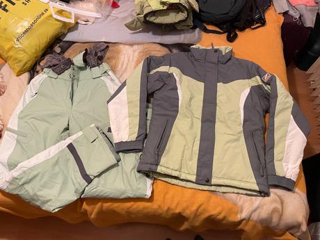 Oteplovačky a bunda, kenvelo,m