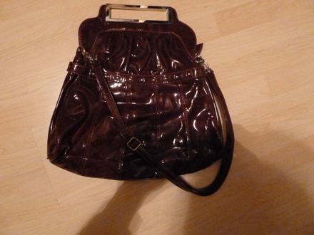 Luxusná lakovaná kabelka, 