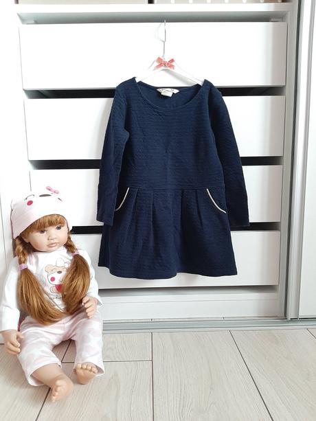 Štrukturované šaty, 98