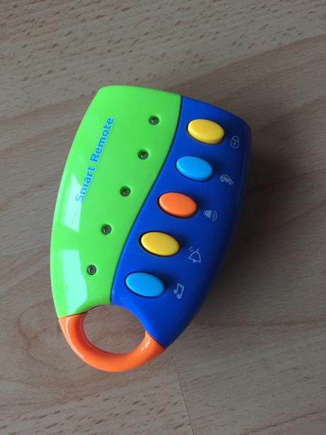 Dialkovy ovladac, kluc od auta,