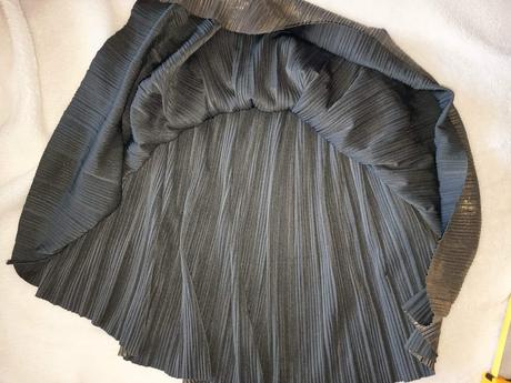 Zlata plisovana sukna yfk, 146