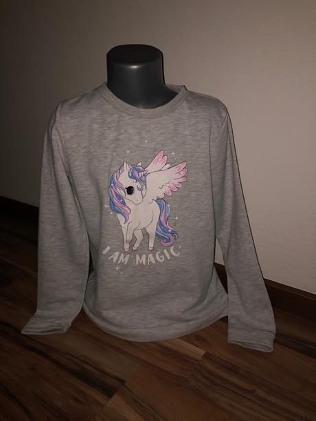 Balík oblečenia 134 (16ks), 122–134