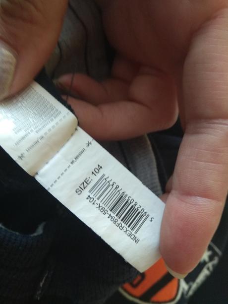 Tmavomodré tepláky, reserved,98