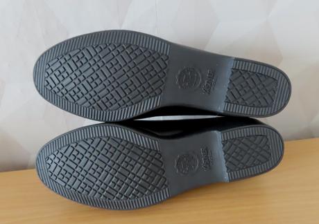 Dámske celokožené poltopánky veľ. 39, 39