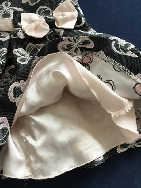 Dievčenské šatočky zn. nanán, 104