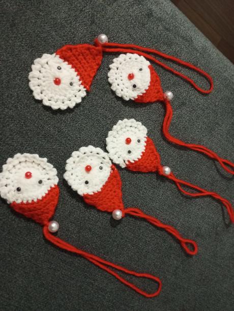 Háčkovaná ozdoba na stromček, 