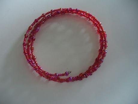 Náramok červený,