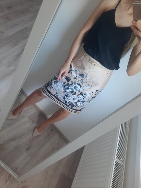 Kvalitná sukňa, 42