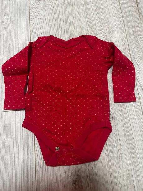 Tmavoružové body, 68