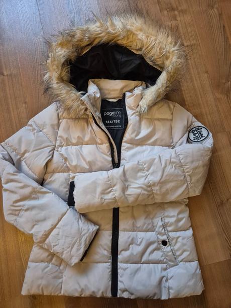 Pekná zimná bunda s kožušinkou, takko,146