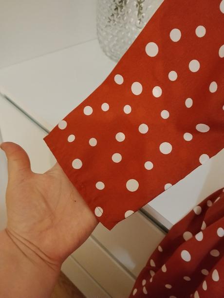Vero moda bodkované zavinovacie šaty, 34 / xs