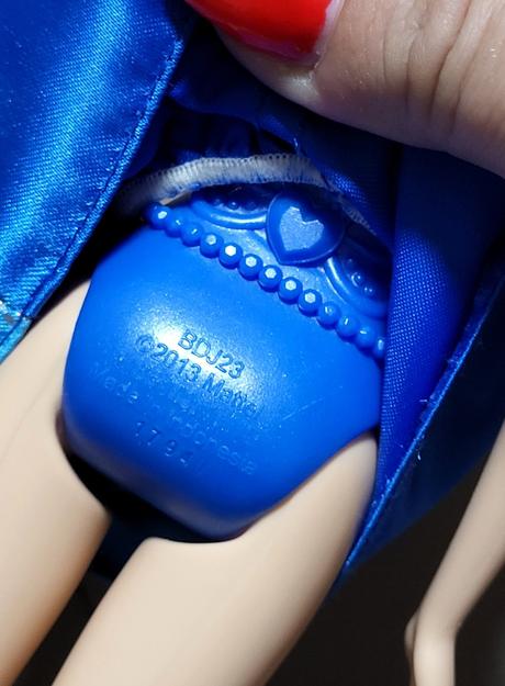 Svietiaca popoluška disney princess,