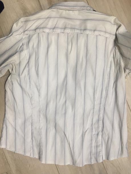 Obľúbená košeľa, 48