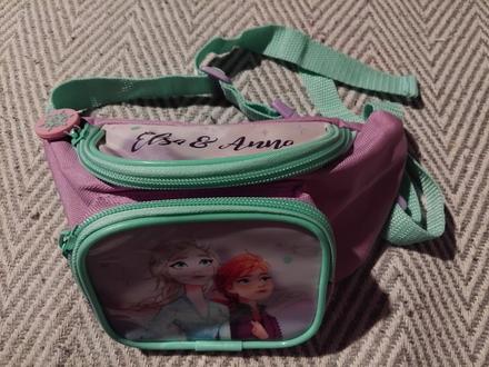 Dievcenska ladvinka frozen,