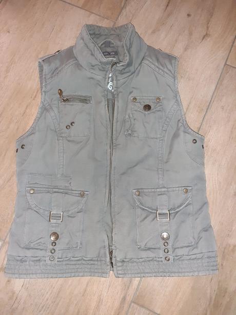 Vesta č.36, street one,36