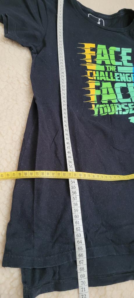 Zn. čierne tričko dlhsie, s