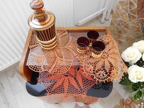 Háčkované hnedasté, 