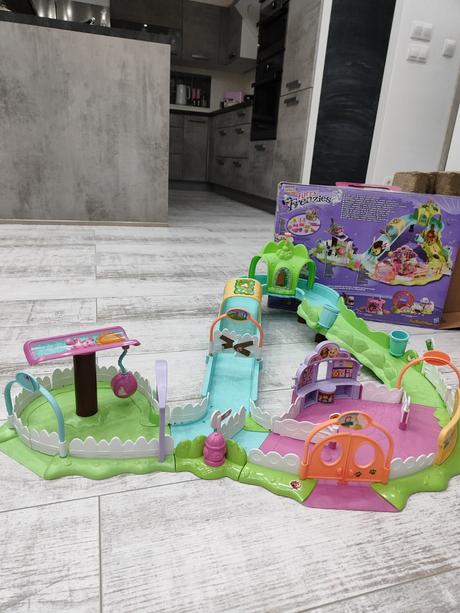 Furry frenzies interaktívne dráhy a škrečkovia, 