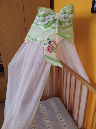 Baldachýn nad postieľku, 