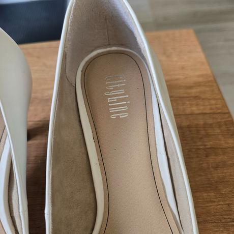 Biele pohodlne lodicky, 40