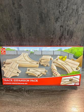 Hape set dielov k vlacikovej drahe,