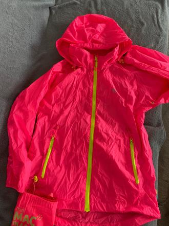 Tenká nepremokavá bunda, 146
