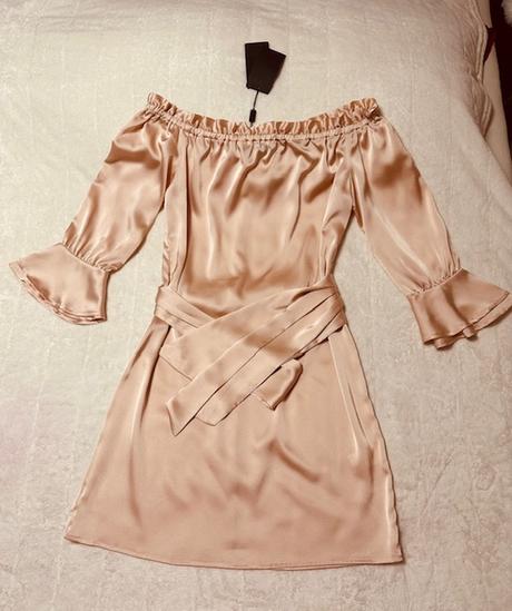 Marhuľkové saténové šaty zn. chantall originál, chantall,l / m