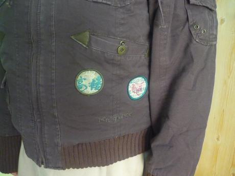 Bunda s kapucou, reserved,l