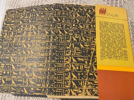 Slnko faraóna achnatona bruno tacconi,