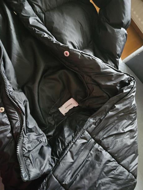 Perova bunda reserved, reserved,158