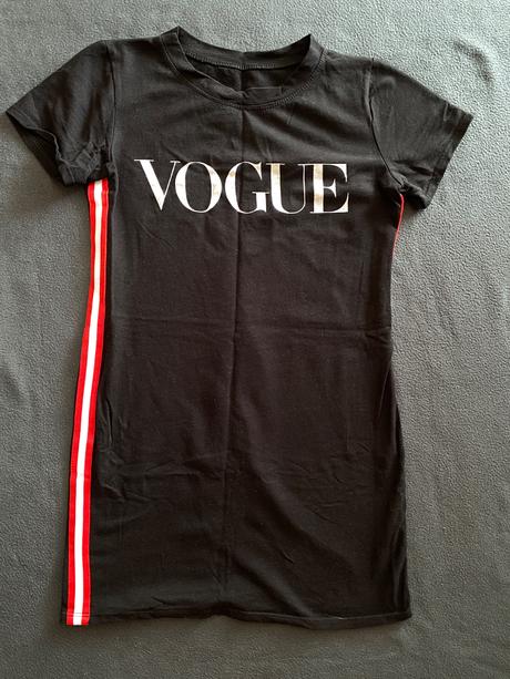 Vogue šaty, s