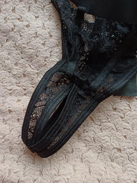 Čierny set čipkovaného spodného prádla, bonprix,s