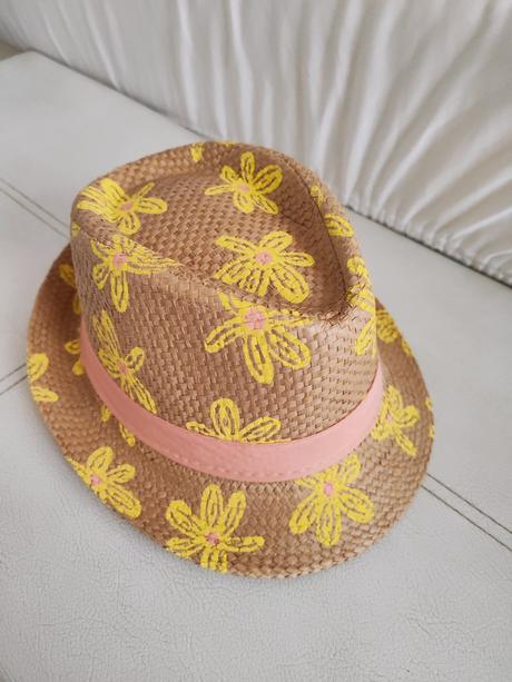 Dievčenský klobúčik, 116