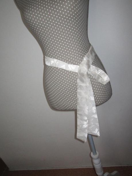 1598. univ. kravata, opasok,