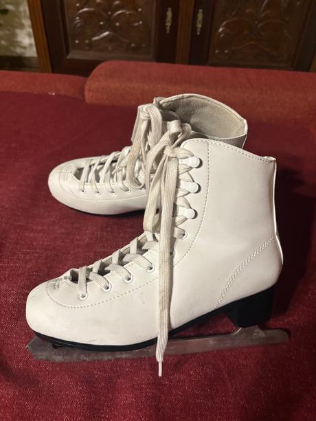 Dievčenské korčule 39/40, 39