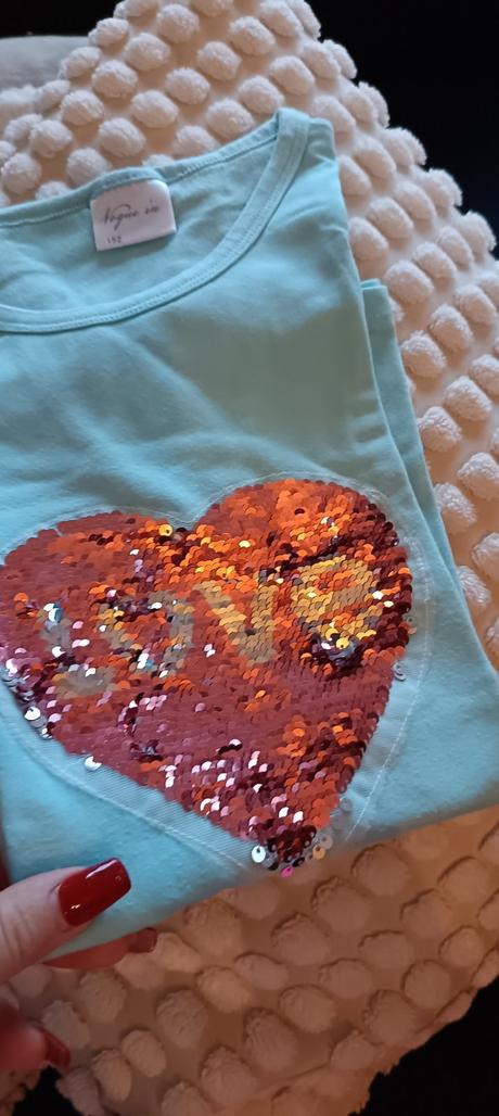 Tričko s dlhým rukávom s meniacim srdiečkom, 152